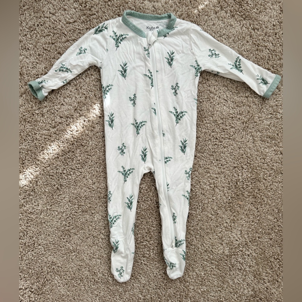 Eucalyptus kyte baby footie 3-6